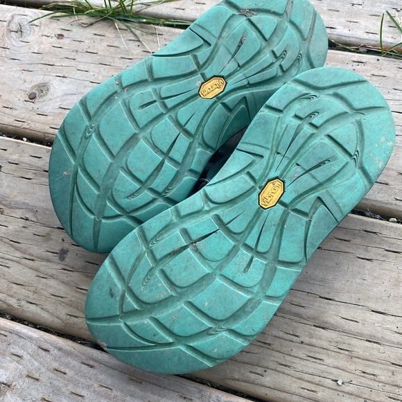 Chacos! - Picture 3 of 4